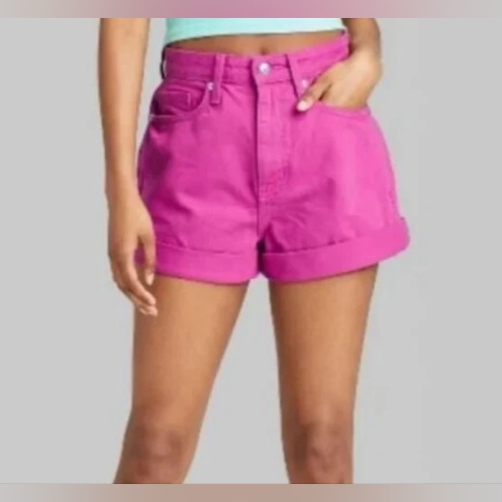 NEW Wild Fable Women's Highest Rise Mom Jean shorts Pink Size 6/28R